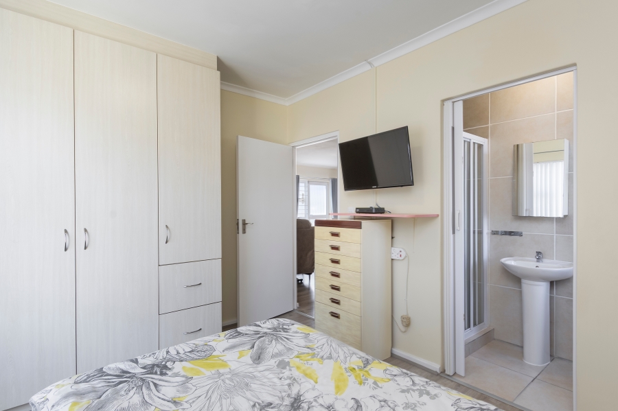 3 Bedroom Property for Sale in Fernwood Western Cape